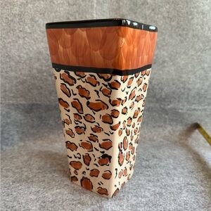 Vintage Hand-Painted Inspirado IDC Urban Leopard 8.5” Vase